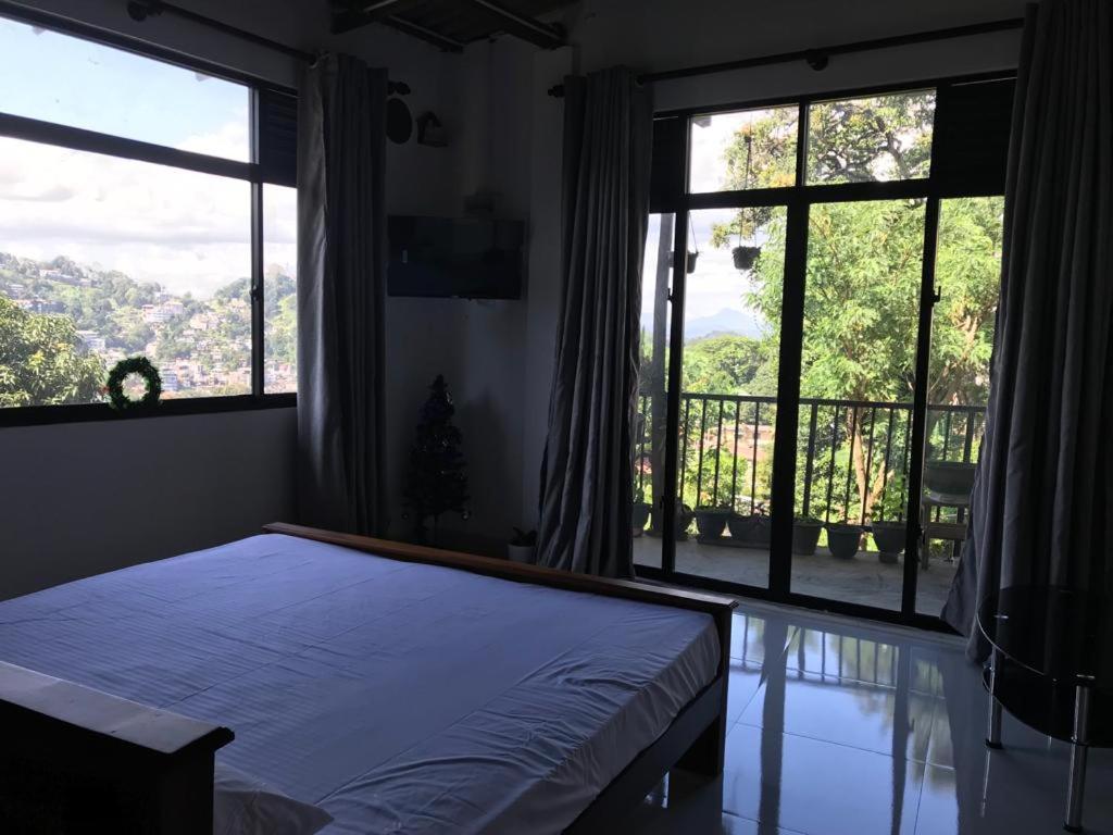 S V Homestay 캔디 외부 사진